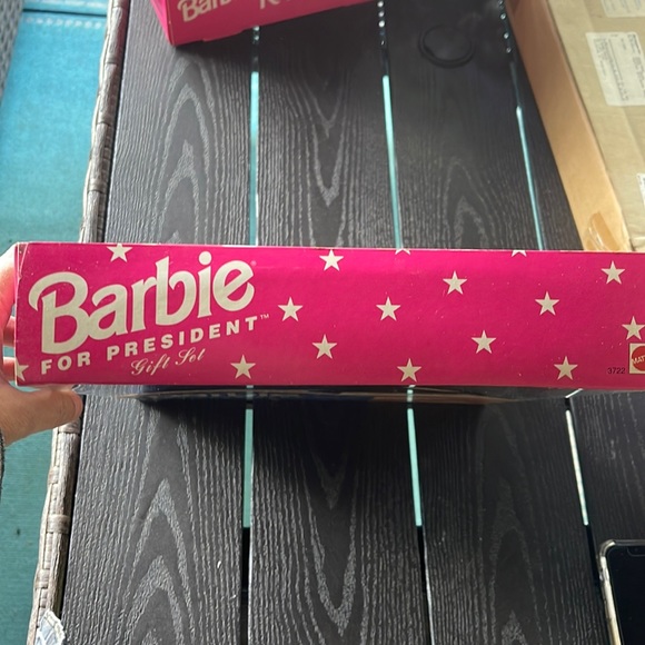 - NRFB - Rare Barbie For President- Recalled for Using Presidential Seal 😳 - Picture 5 of 9